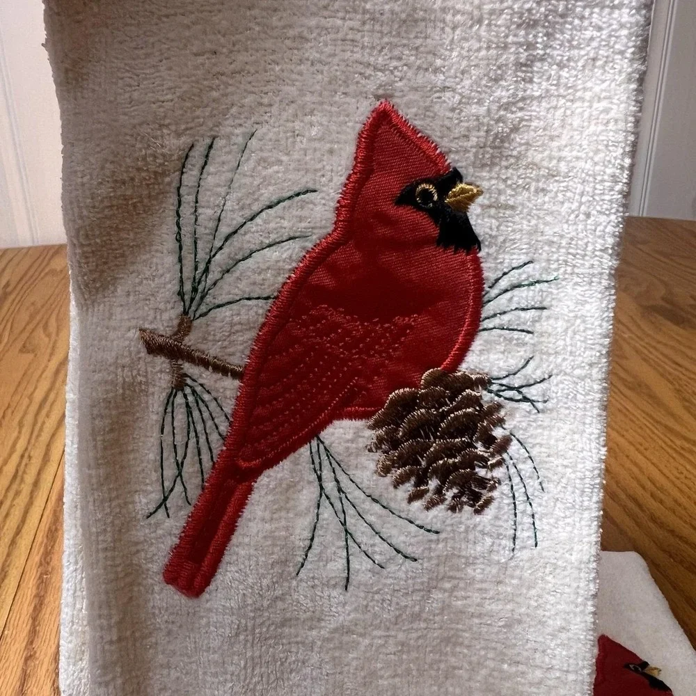 Vintage See Of 2 Red Cardinal Fingertip Towels Bathroom Decor Loved One Near